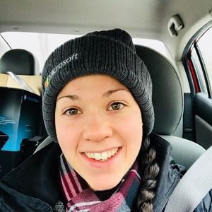 Meet your Posher, Alexis